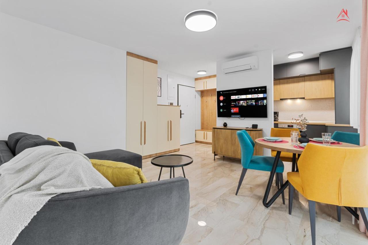 Apartament Opera Residence - Cismigiu, Eroilor, Free Private Parking Бухарест Экстерьер фото